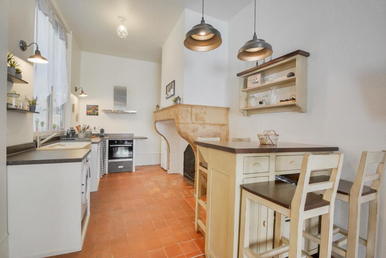 Le Cocon Des Deux Sirenes - Studio Cosy Pour 2 A Nancy Buitenkant foto